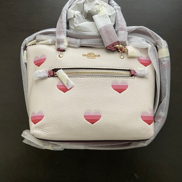 Coach Mini Gallery Crossbody With Stripe Heart Print - Picture 6 of 11